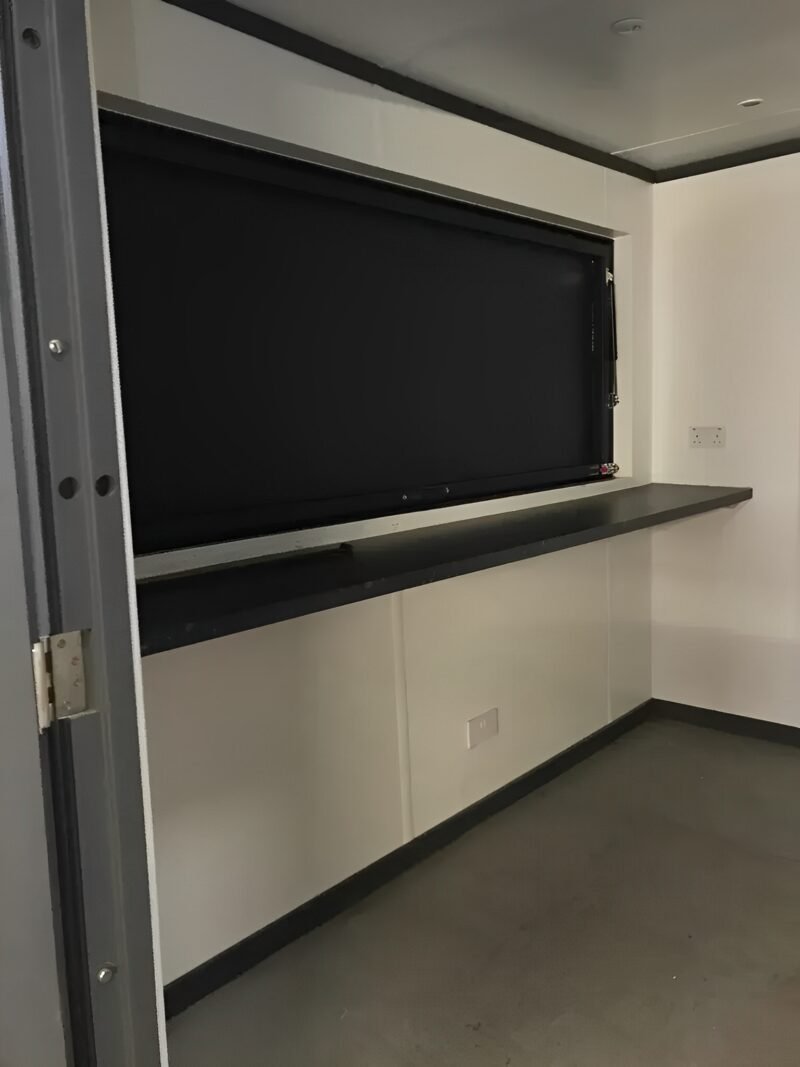 10ft x 8ft Cladded Food | Drink Outlet Shipping Containers - Image 5