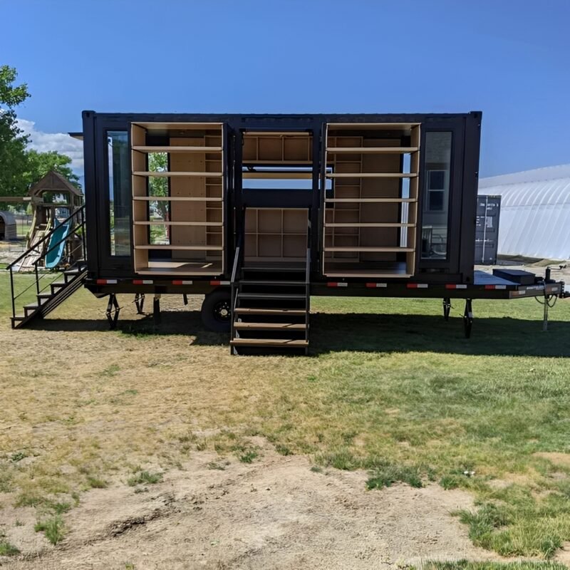 Custom 20ft Shopping Container on Wheels - Image 3