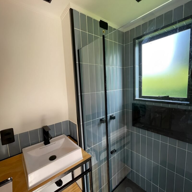 Custom 20ft Cozy Cabin Container House - Image 5