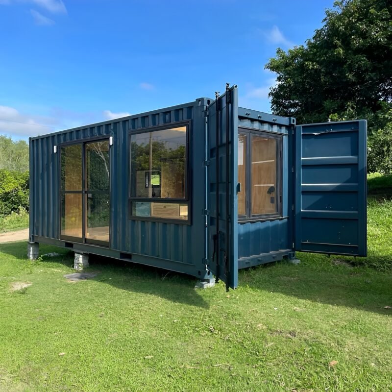 Custom 20ft Cozy Cabin Container House