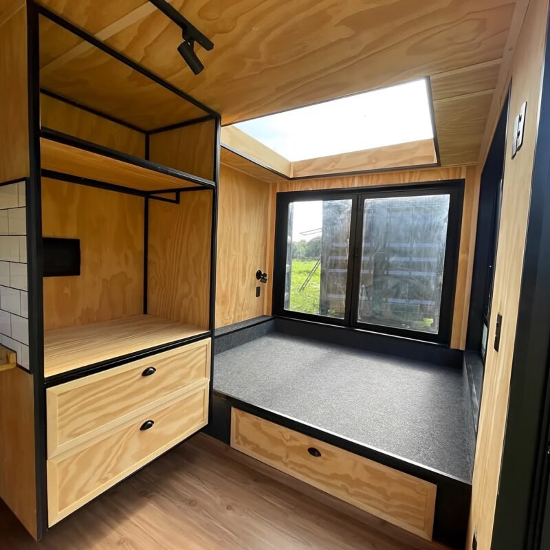 Custom 20ft Cozy Cabin Container House - Image 8
