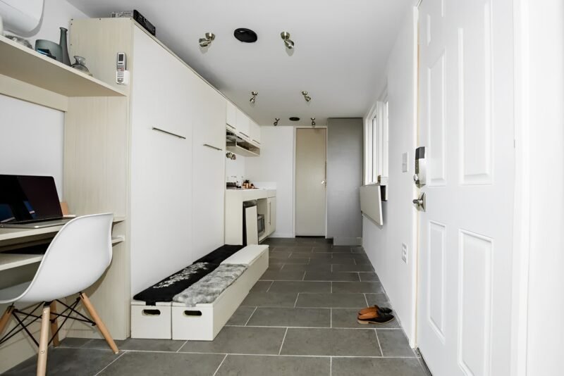 Fully Equiped 20ft Shipping Container Home - Image 5