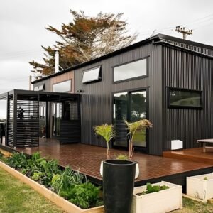 Luxury 40ft prefab container house with easy-folding sandwich panels.